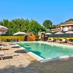 Apartment Magnolia Cisterna d'Asti